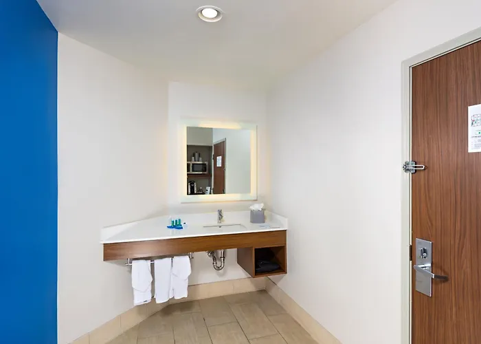 Hotel Express North - Glendale By Ihg