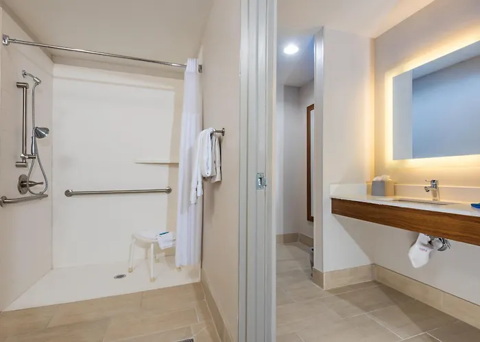 Express North - Glendale By Ihg 3*