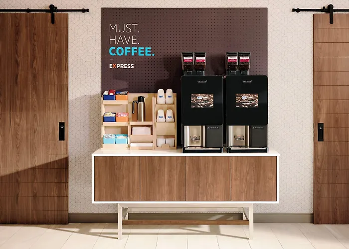 Express North - Glendale By Ihg Hotel 3*