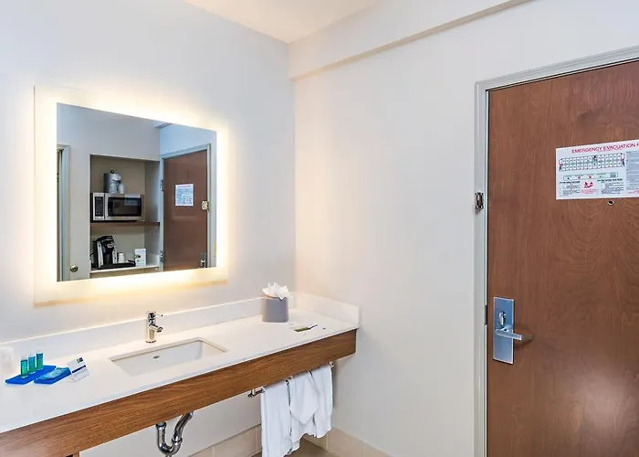 Express North - Glendale By Ihg 3*